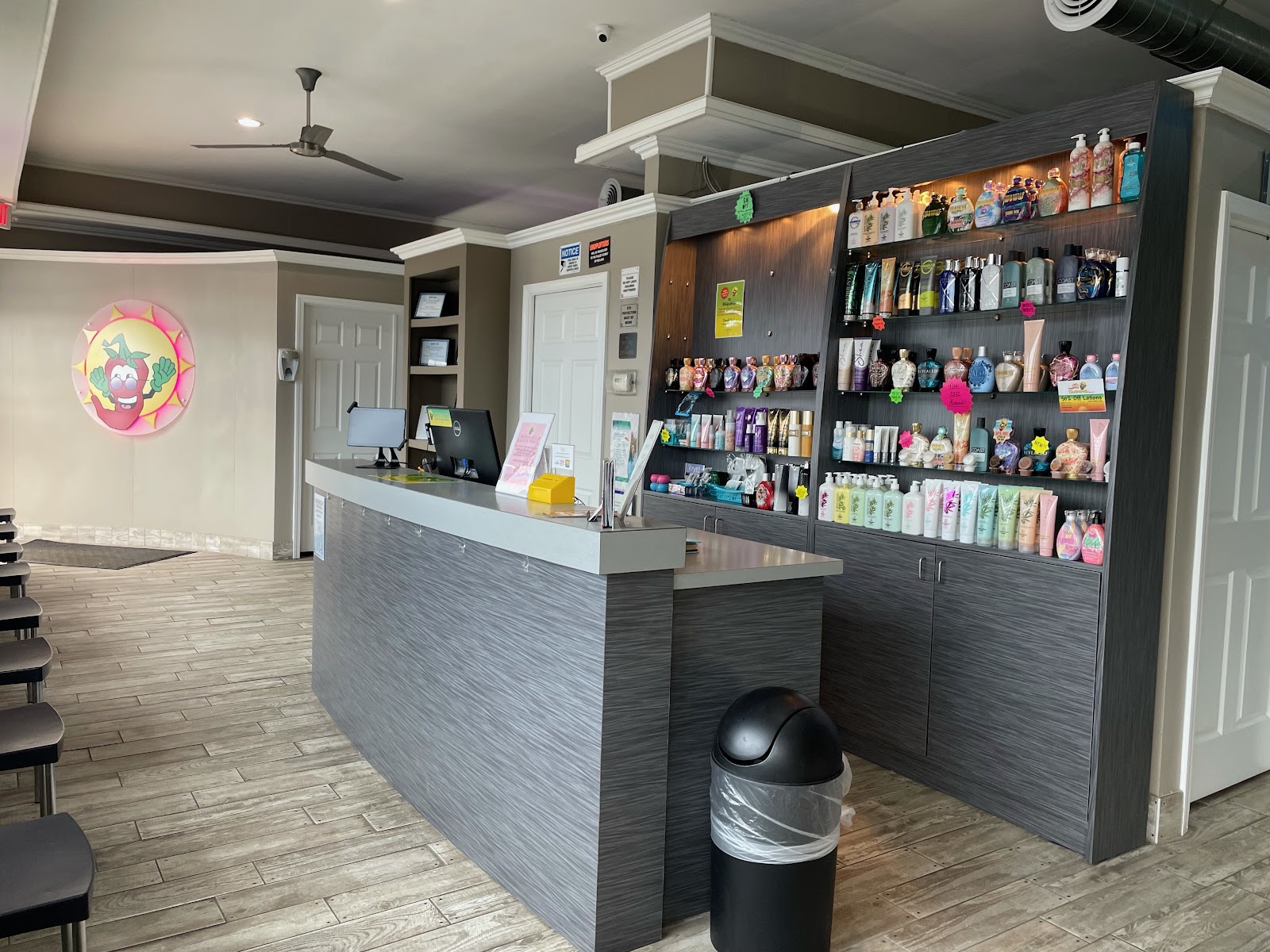 Chili Pepper's Tanning & Wellness in Warren