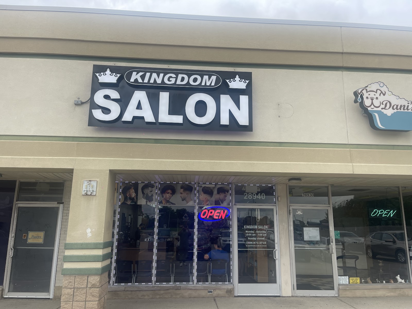 Kingdom Barbershop / Salon in Warren