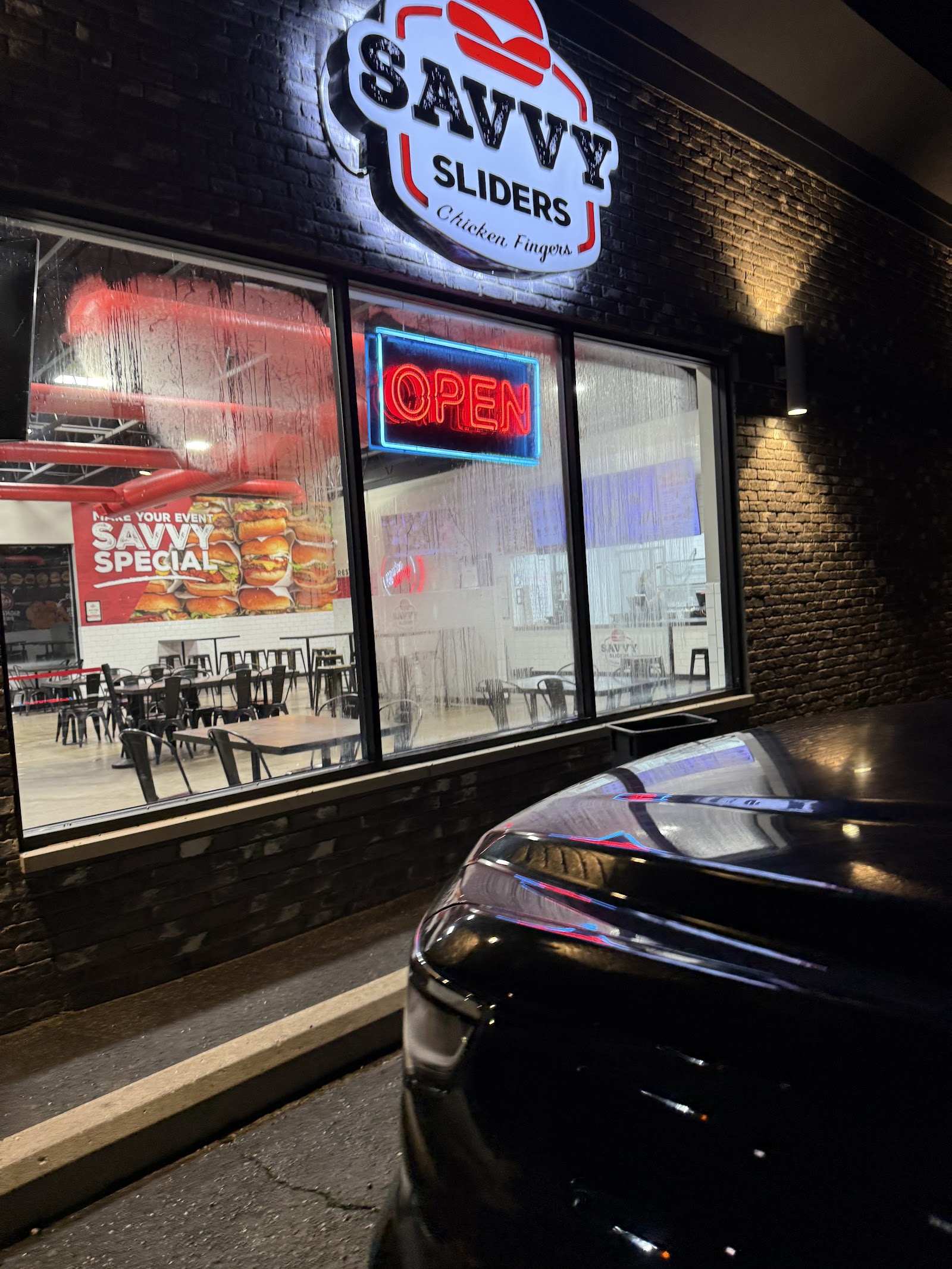 Savvy Sliders Warren - Halal — photo
