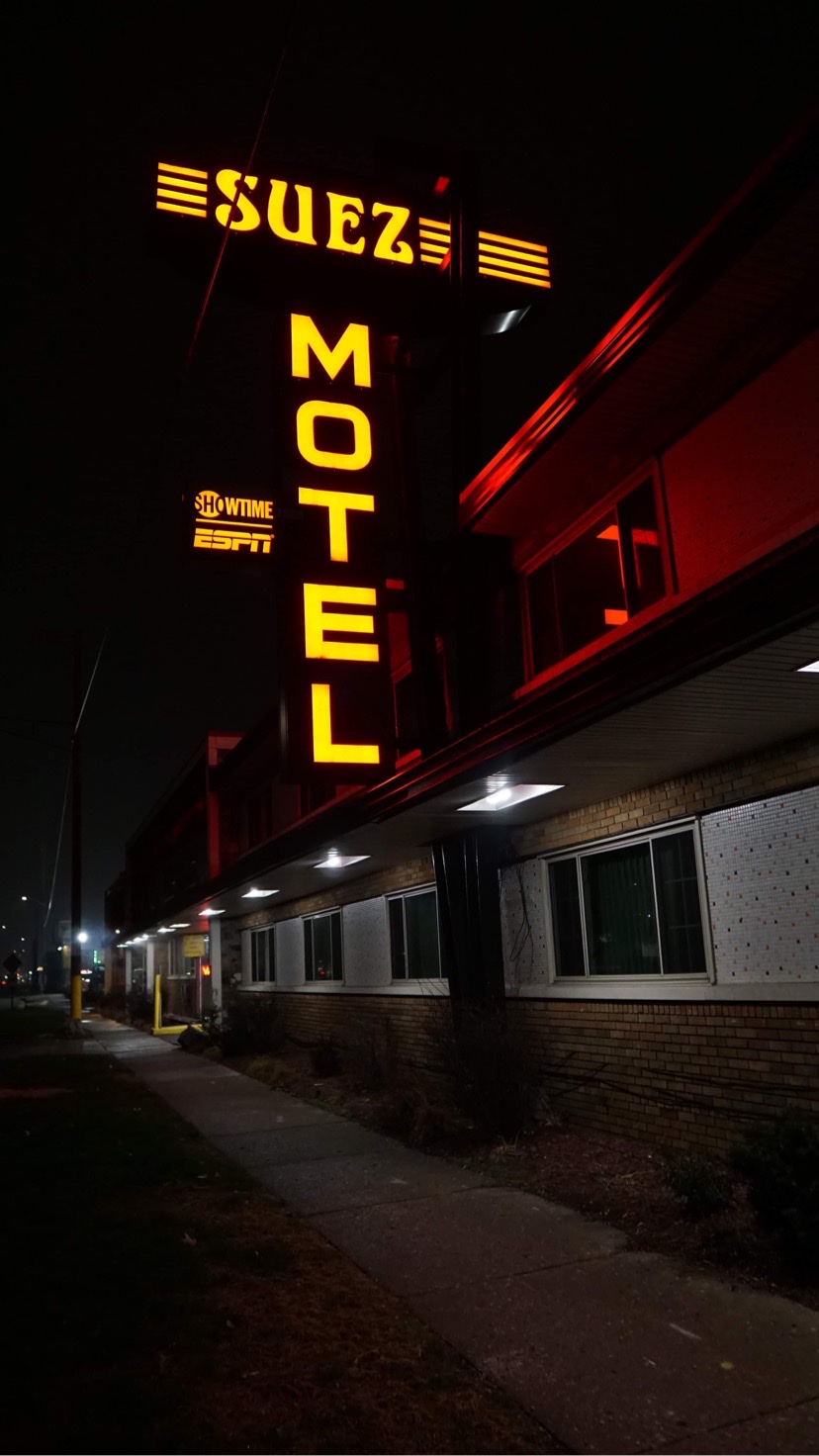 Suez Motel in Warren