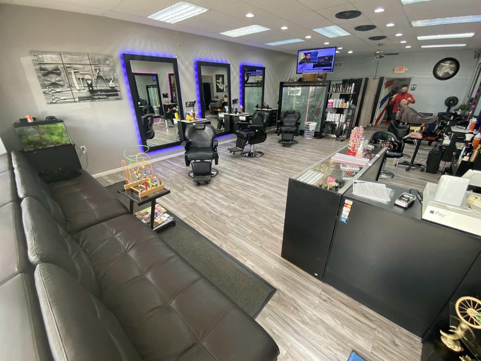 Wow hair salon — photo